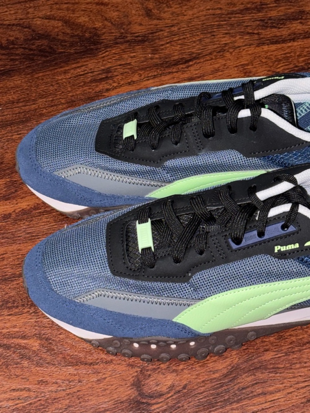 Shoes - Picture 4 of 12